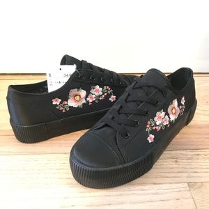 NWT Platform Sneakers w/ Floral Embroider Detail